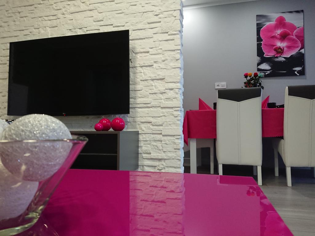 Apartament Exclusive Apartment Kielce Ngoại thất bức ảnh